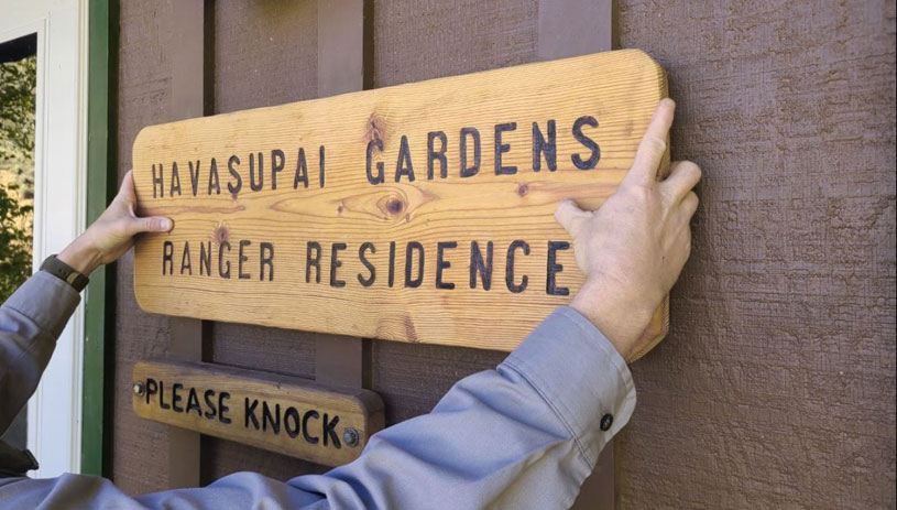 A new sign goes up at Havasupai Gardens. NATIONAL PARK SERVICE