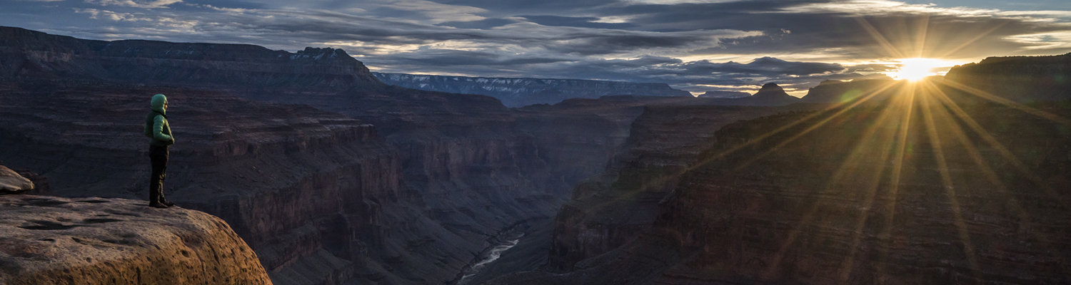 The Grand Canyon Between River and Rim
